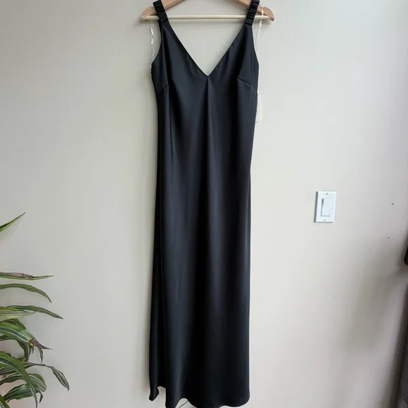 A. New. Day Elegant Black Maxi Dress - Picture 2 of 14